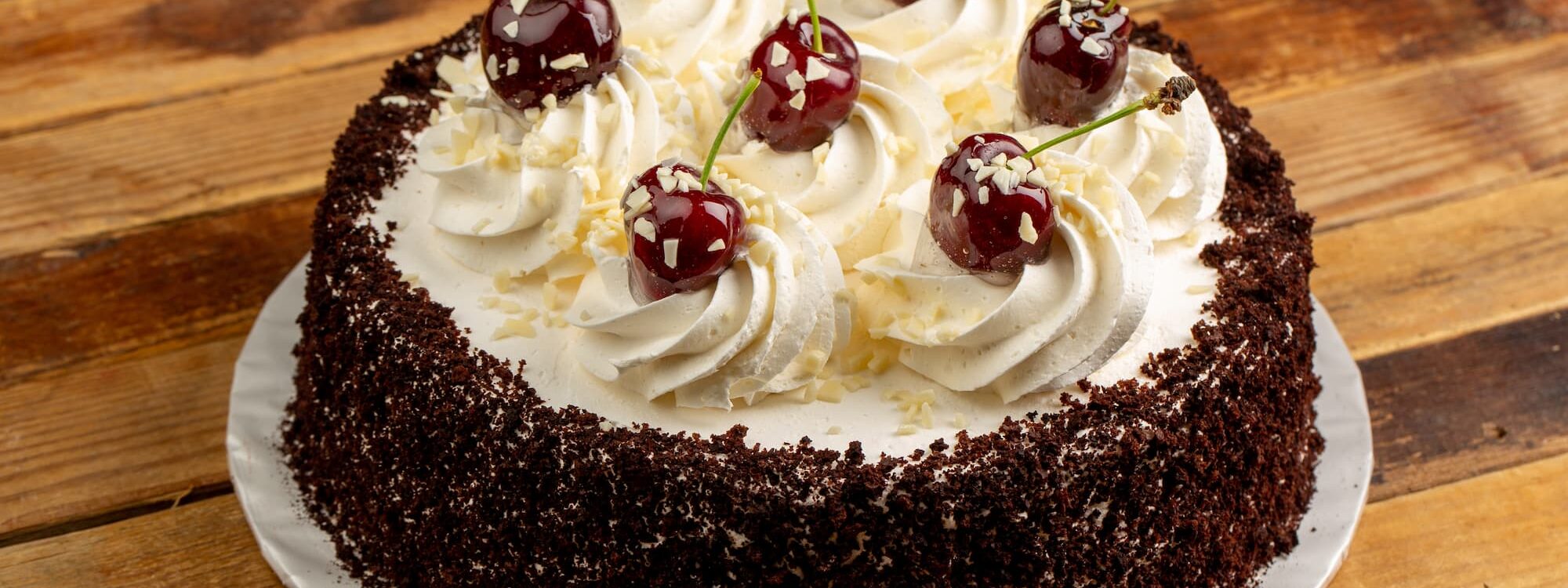 WINSTUB_BRASSERIE_ALSACIENNE20 2000X750 | Au P'tit Ribeau Quels sont les secrets d’une forêt noire authentique ? Benfeld