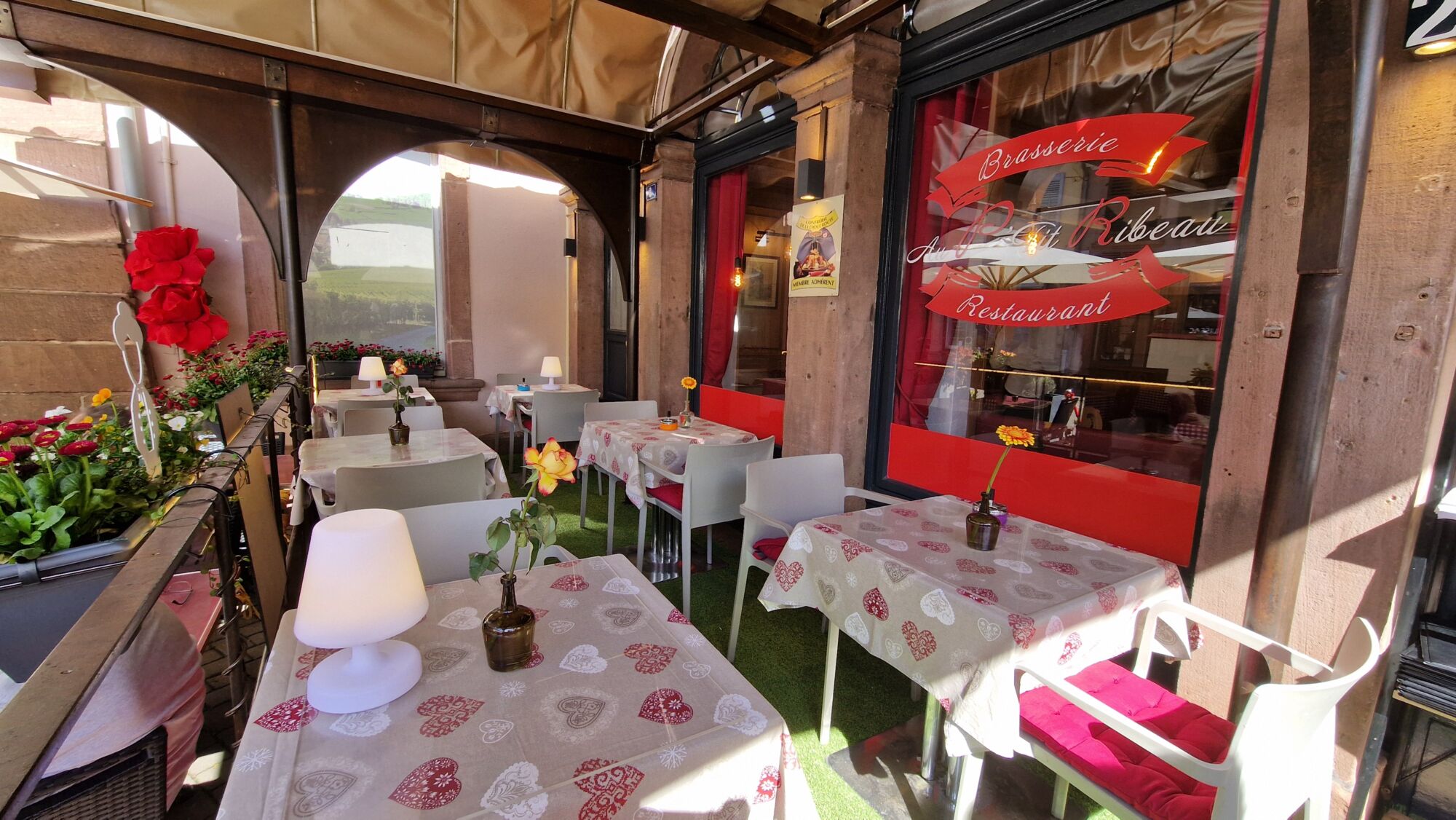 EXTERIEUR AUPTITRIBEAU_5 | Au P'tit Ribeau Appelez-nous pour réserver une table Au P’tit Ribeau ! Sélestat